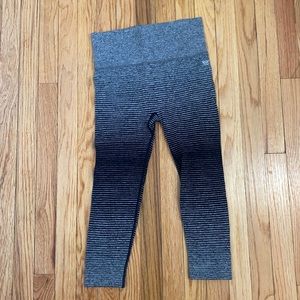 Stretchy workout capris